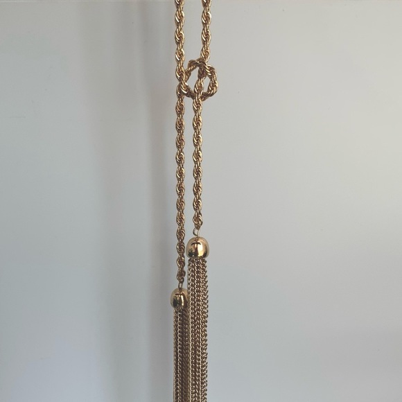 Versatile Classic Gold Rope and tassel necklace or tie - Picture 6 of 9